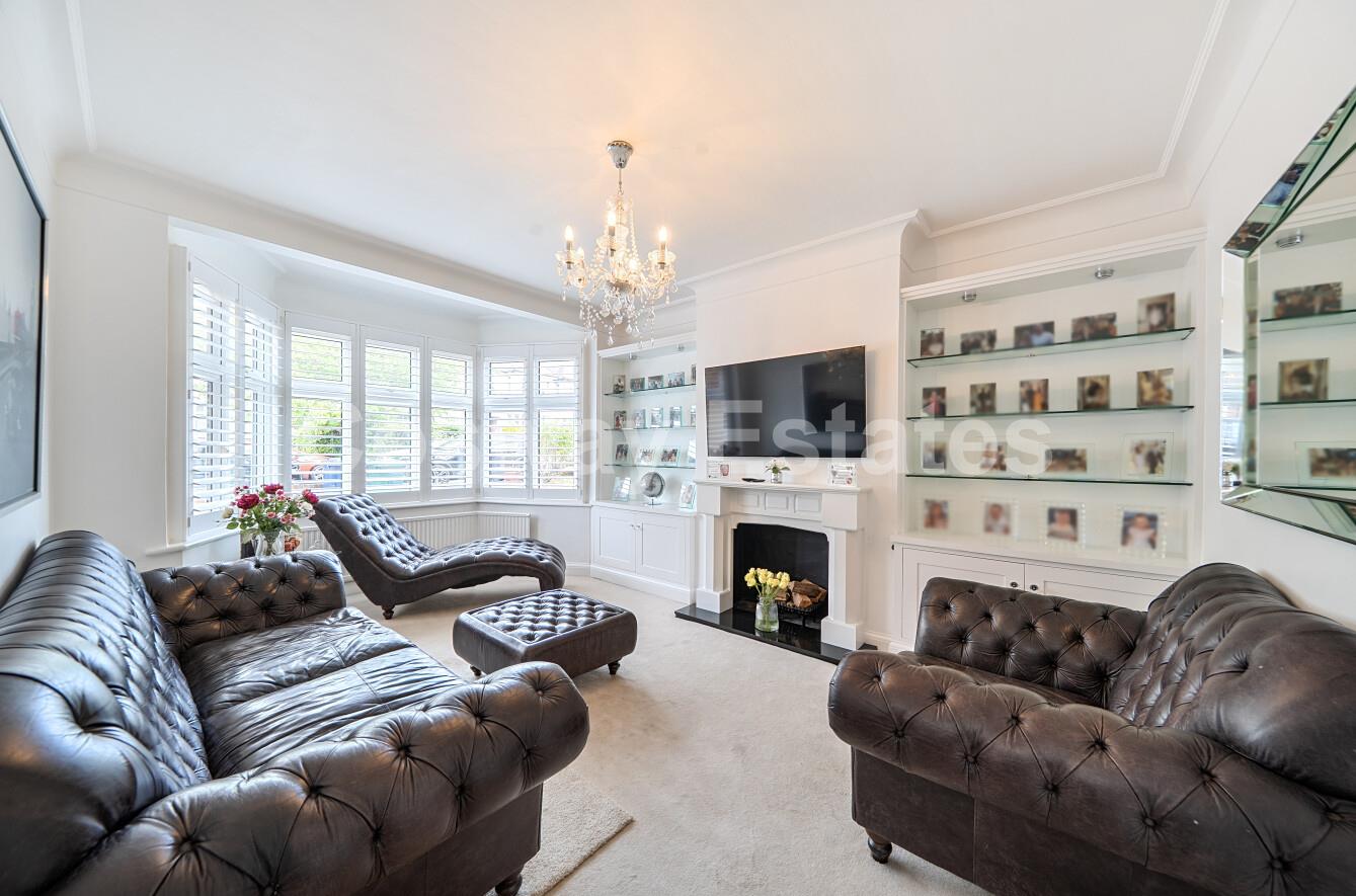 Tithe Walk, Mill Hill, NW7, London